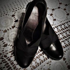 dansko black dress shoes